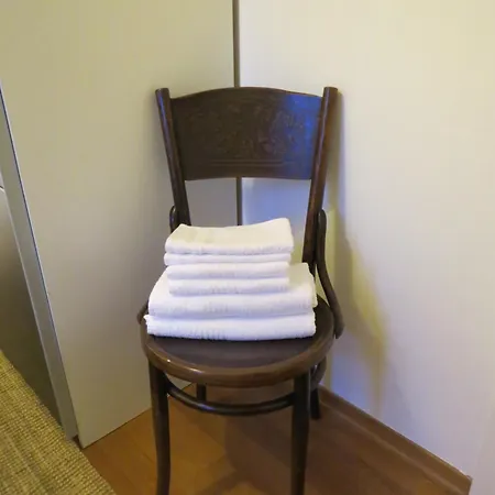 Main Street Апартаменти