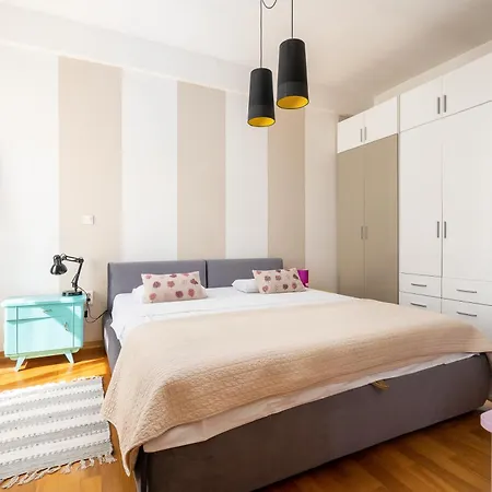 Апартаменти Main Street