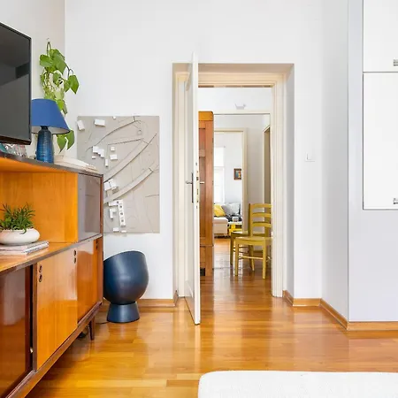 Main Street Апартаменти *